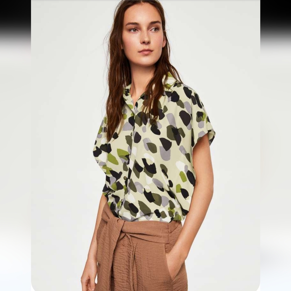Mango Polka-dot flowy blouse size Small